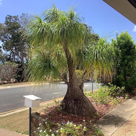 Studio Apartment With Seaview Airlie Beach Bagian luar foto